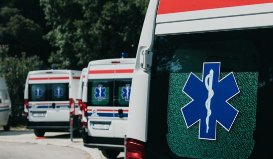兴宁救护车转运病人过路高速收费吗?